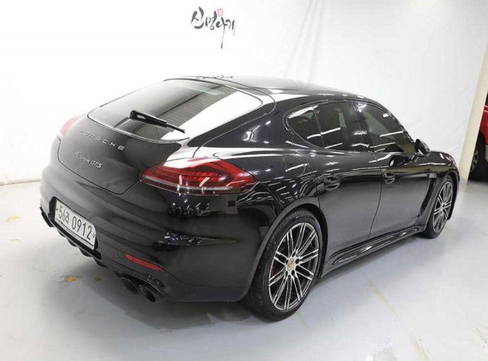 포르쉐 파나메라 4.8 GTS 사진 4