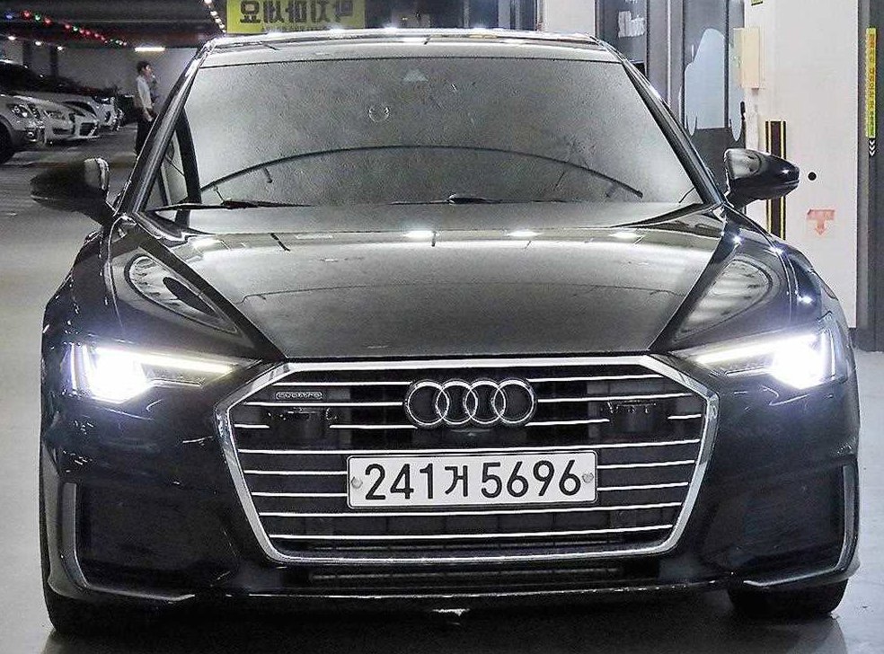 아우디 A6 45 TFSI 콰트로 프리미엄 사진 2