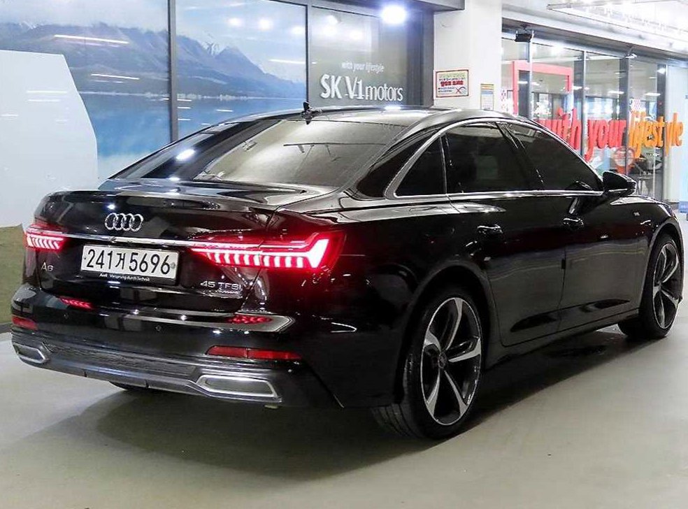 아우디 A6 45 TFSI 콰트로 프리미엄 사진 4