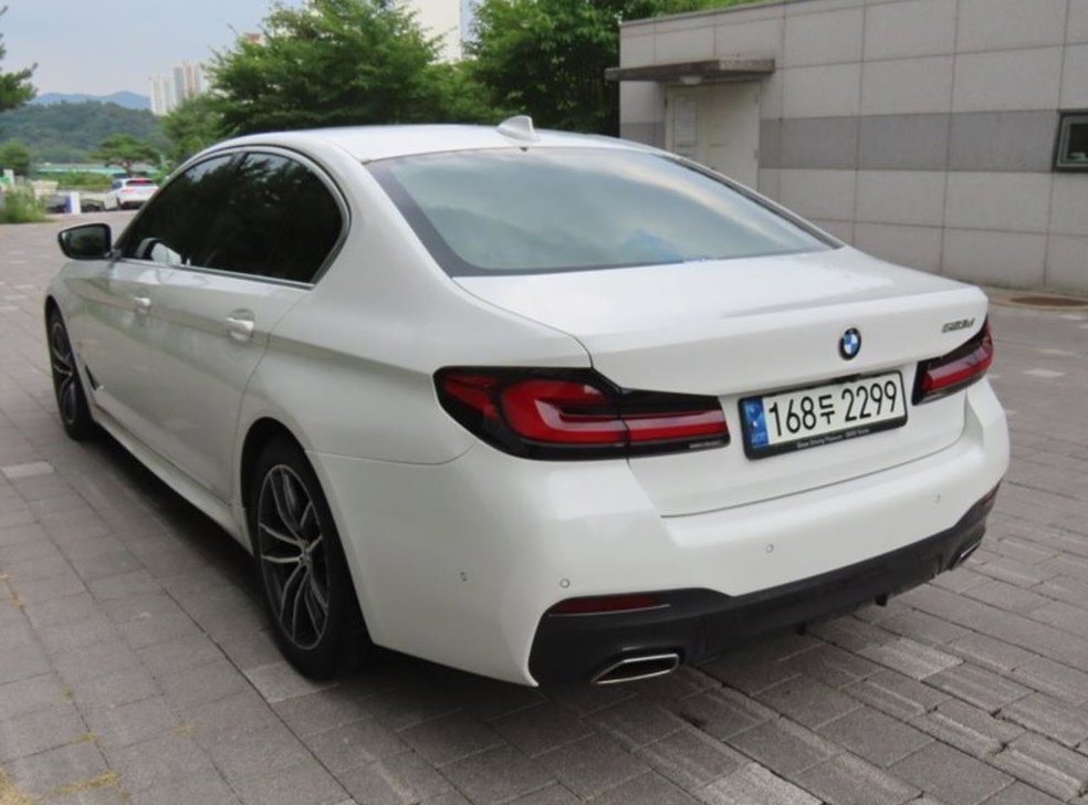 BMW 5시리즈 523d M 스포츠 사진 4