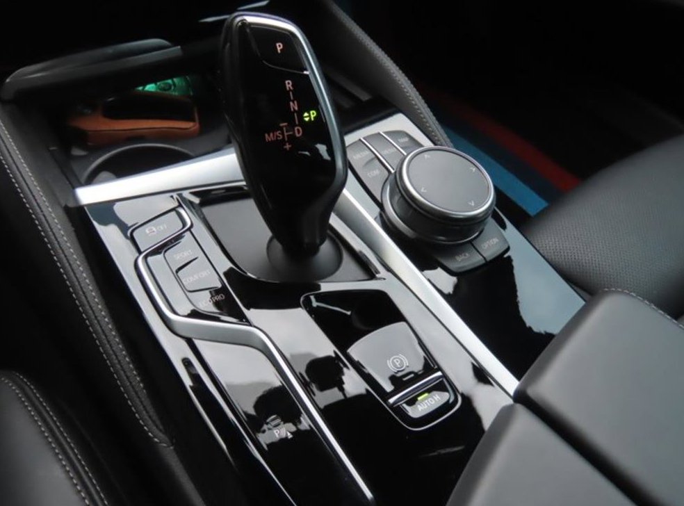 BMW 5시리즈 523d M 스포츠 사진 6