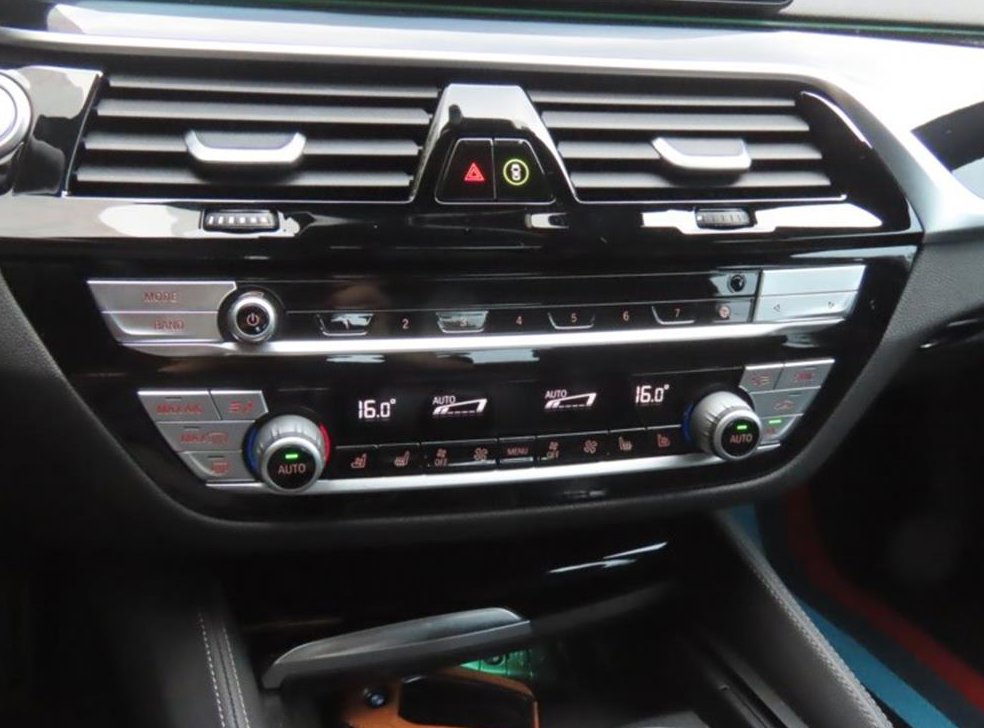 BMW 5시리즈 523d M 스포츠 사진 7