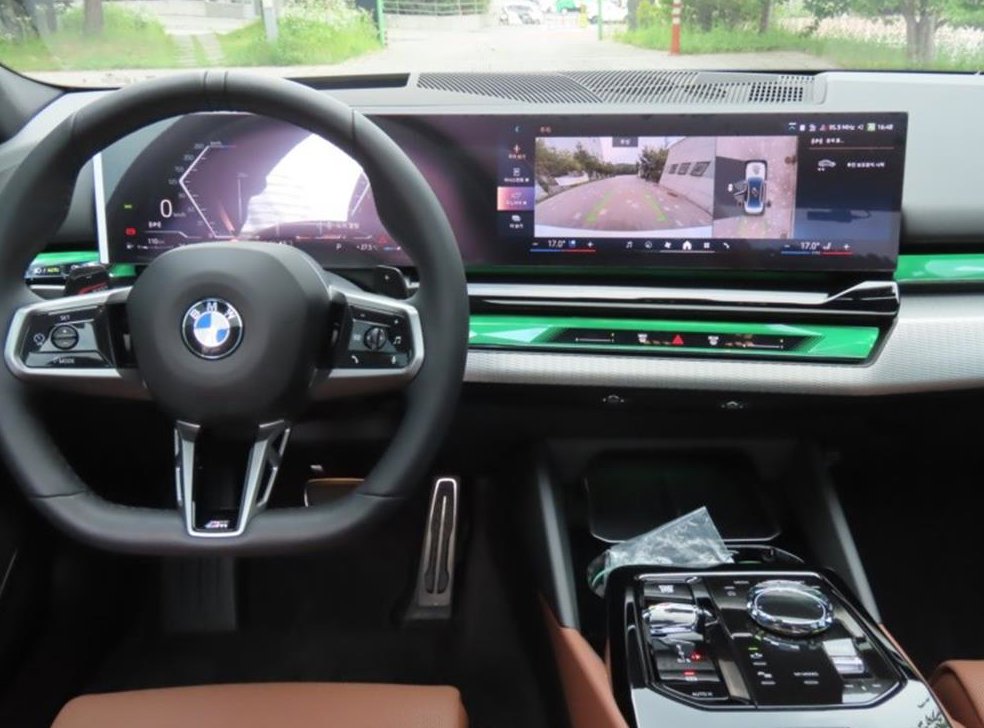 BMW 5시리즈 530i xDrive 사진 16