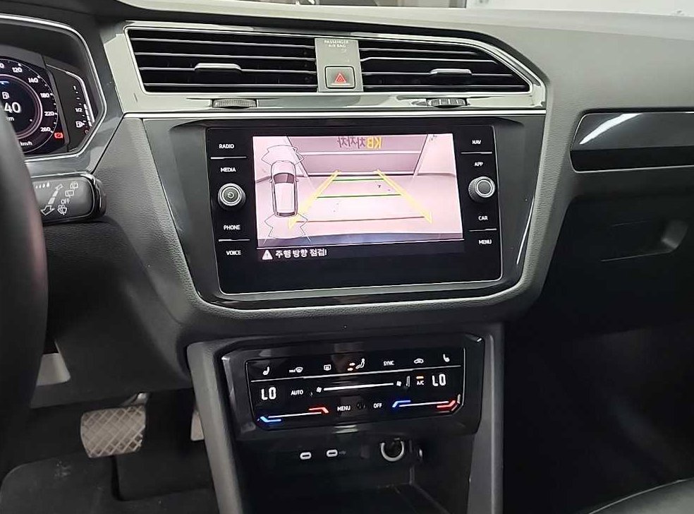 폭스바겐 티구안 2.0 TDI 프리미엄 사진 10