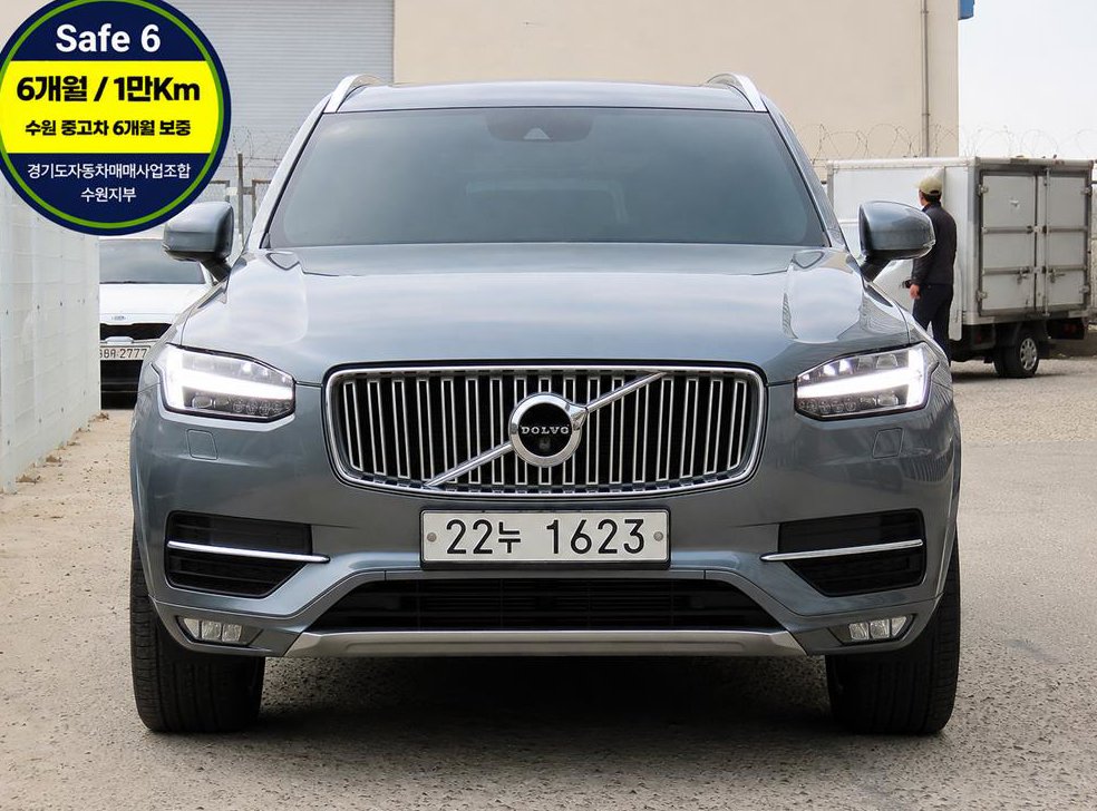 볼보 XC90 2.0 D5 AWD