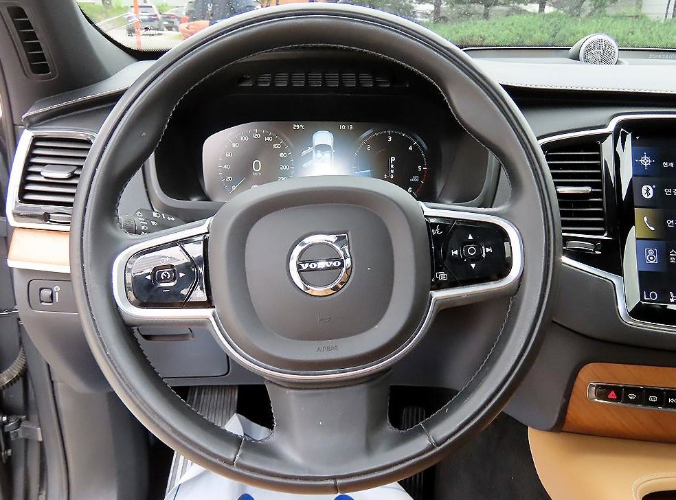 볼보 XC90 2.0 D5 AWD 사진 8