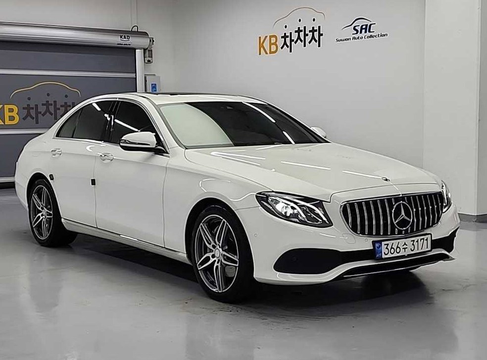 벤츠 E 클래스 E300 아방가르드 사진 4