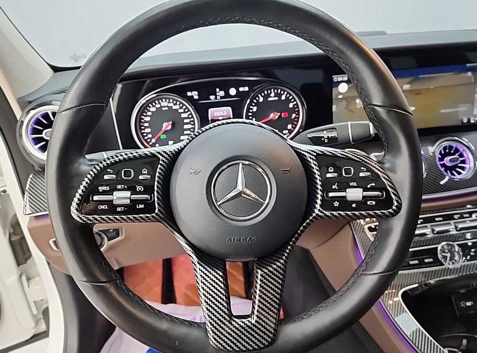 벤츠 E 클래스 E300 아방가르드 사진 9