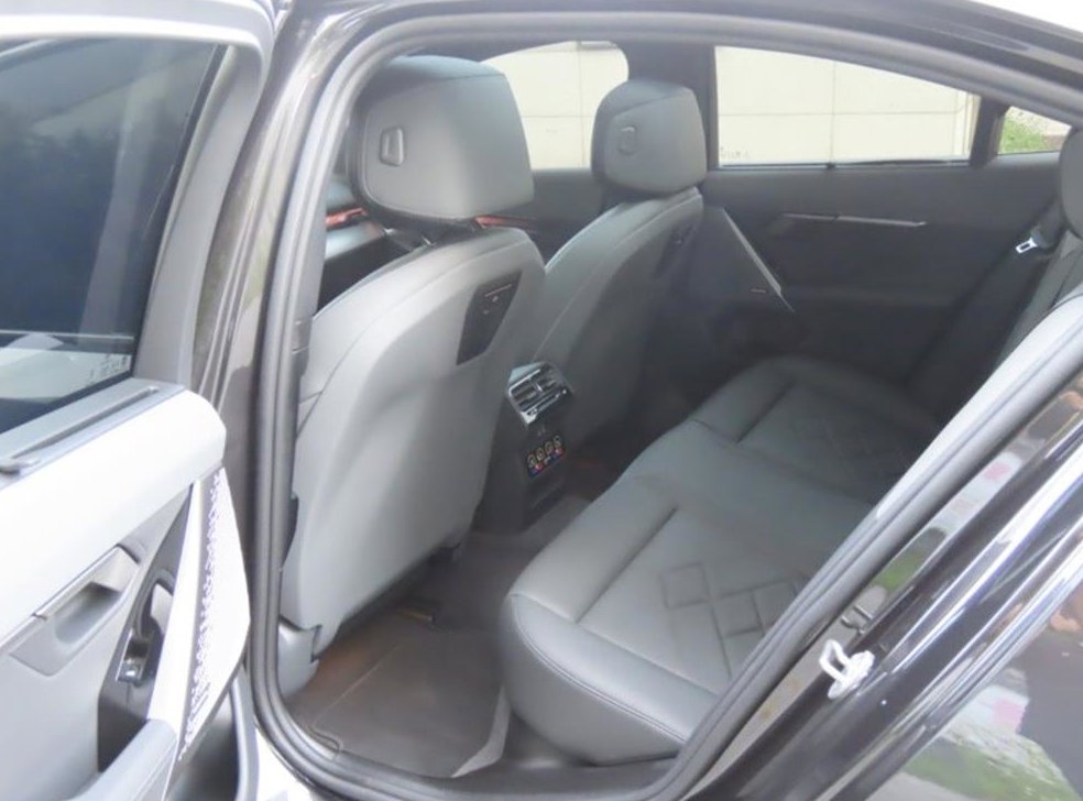 BMW 5시리즈 530i xDrive 사진 13