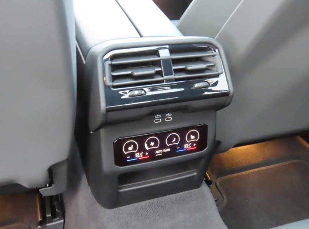 BMW 5시리즈 530i xDrive 사진 14