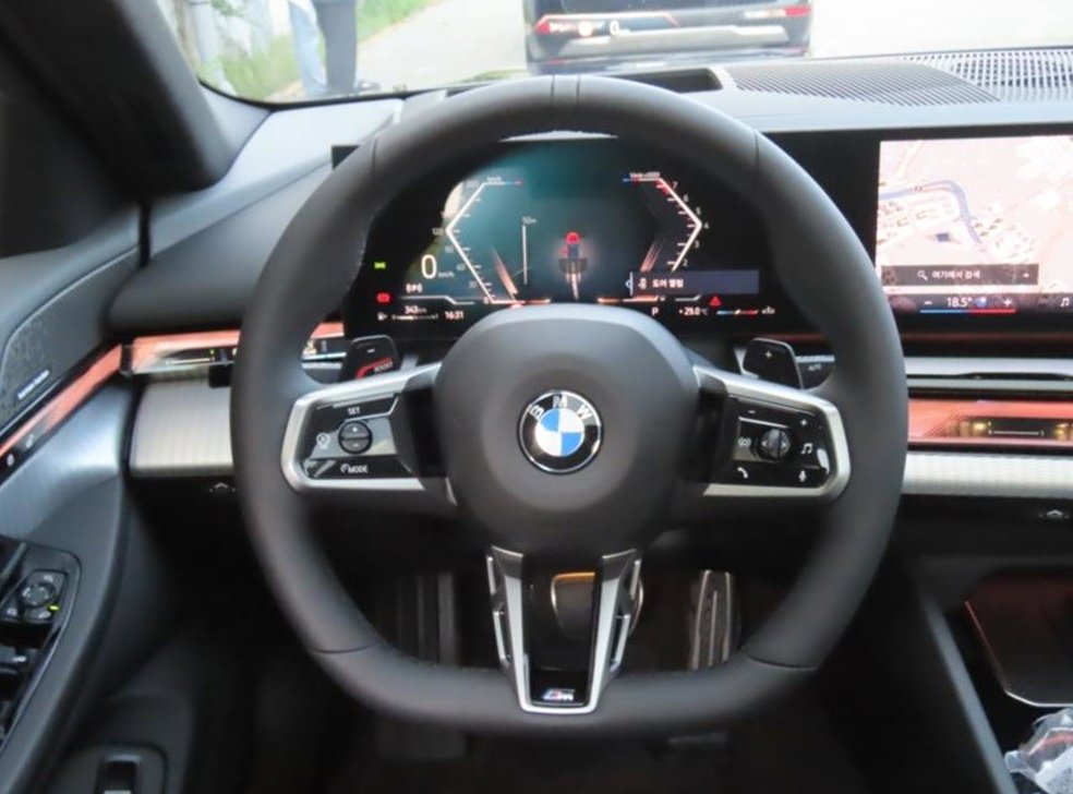 BMW 5시리즈 530i xDrive 사진 15