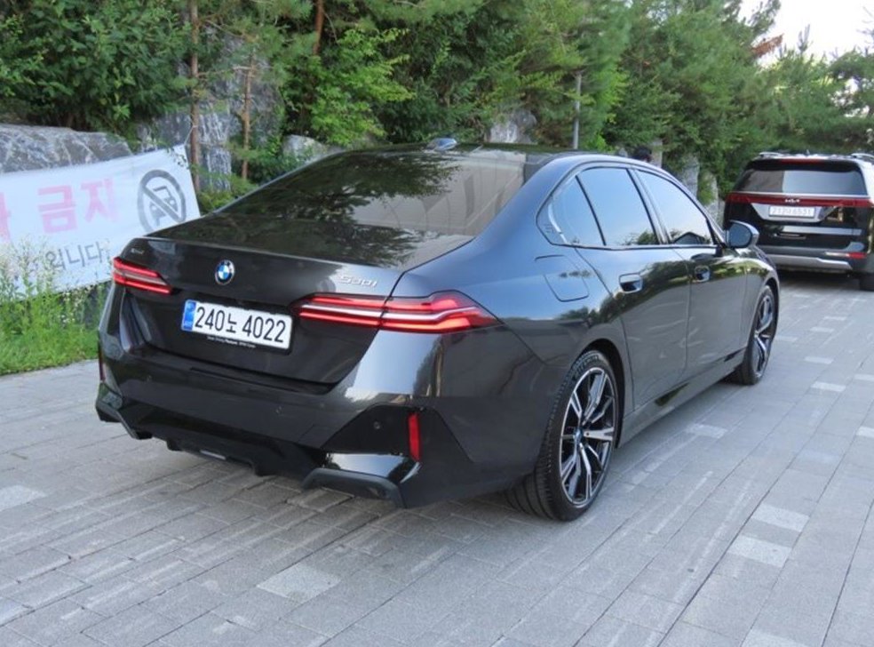 BMW 5시리즈 530i xDrive 사진 3