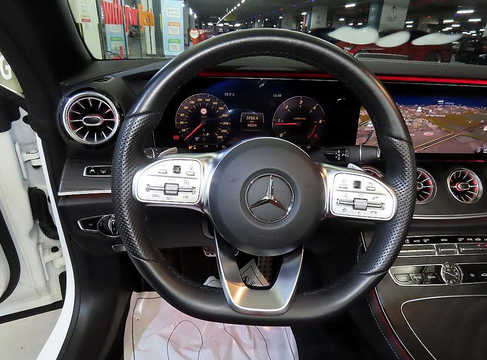 벤츠 E 클래스 E220d 카브리올레 사진 11