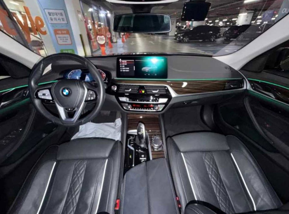 BMW 5시리즈 523d 럭셔리 사진 10