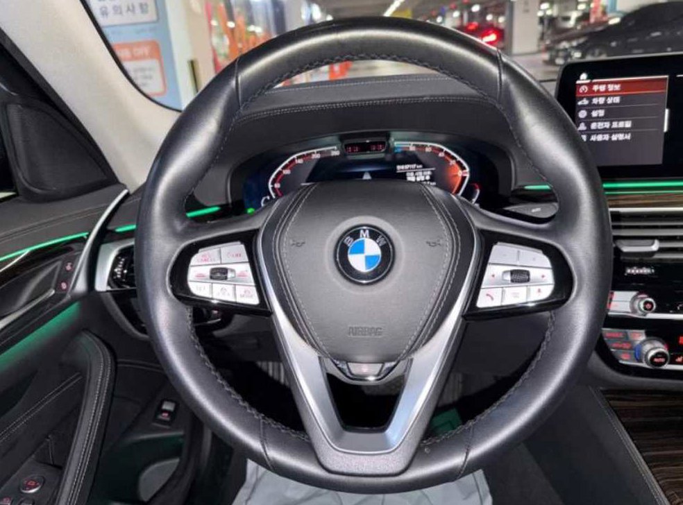 BMW 5시리즈 523d 럭셔리 사진 8