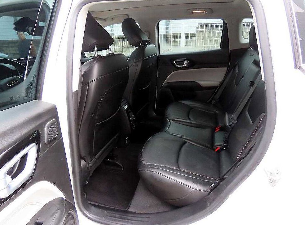 지프 컴패스 2.4 AWD 리미티드 사진 6