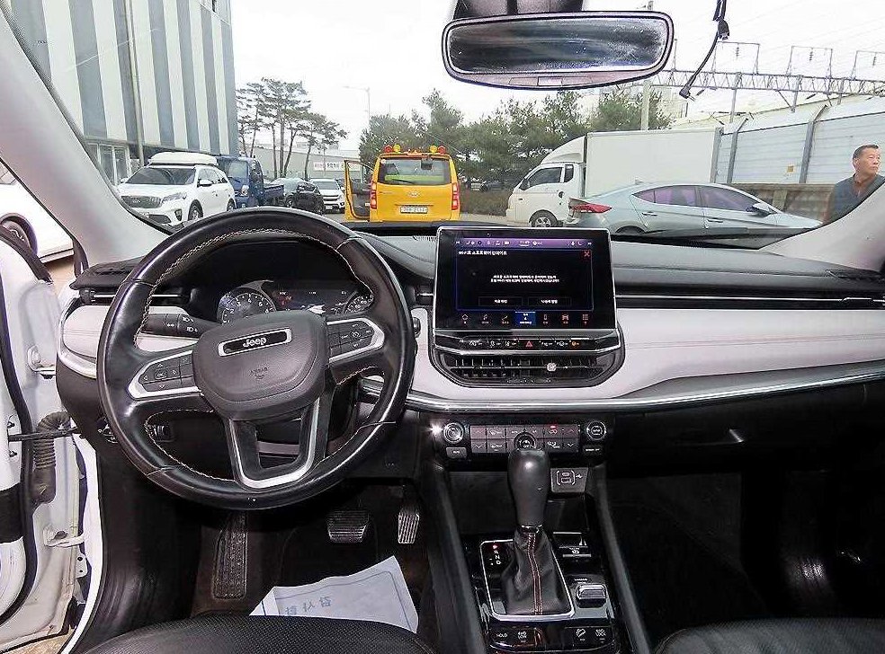 지프 컴패스 2.4 AWD 리미티드 사진 7
