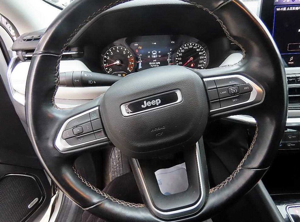 지프 컴패스 2.4 AWD 리미티드 사진 8