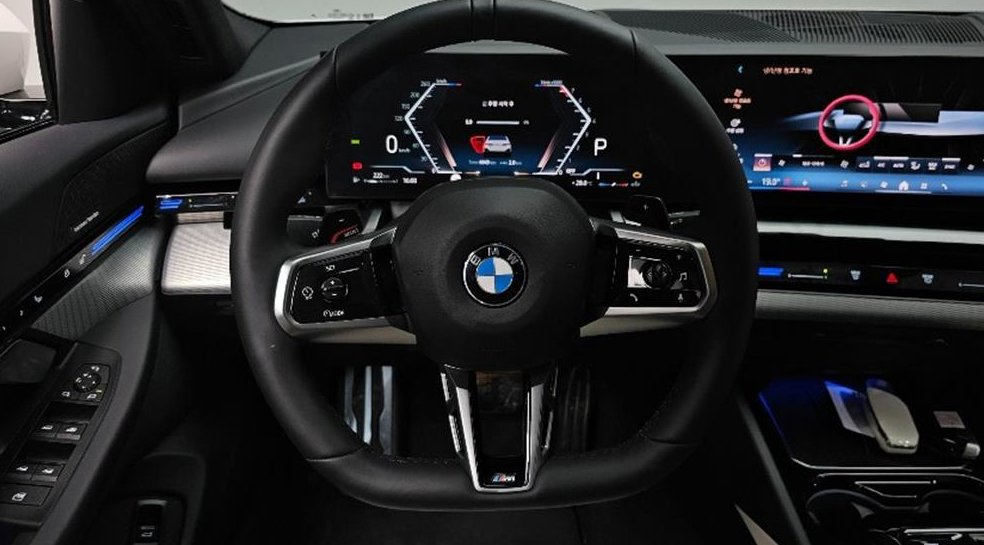 BMW 5시리즈 520i 사진 18