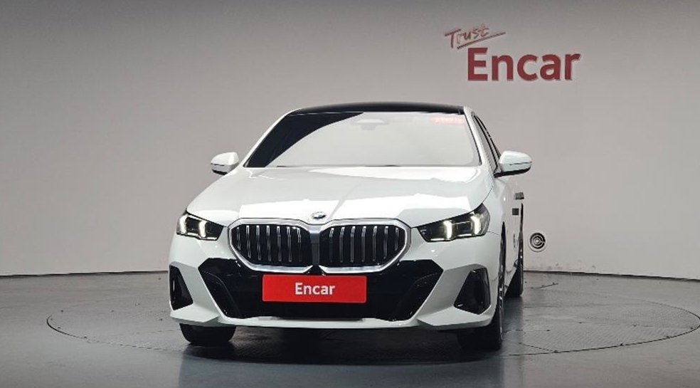 BMW 5시리즈 520i 사진 3