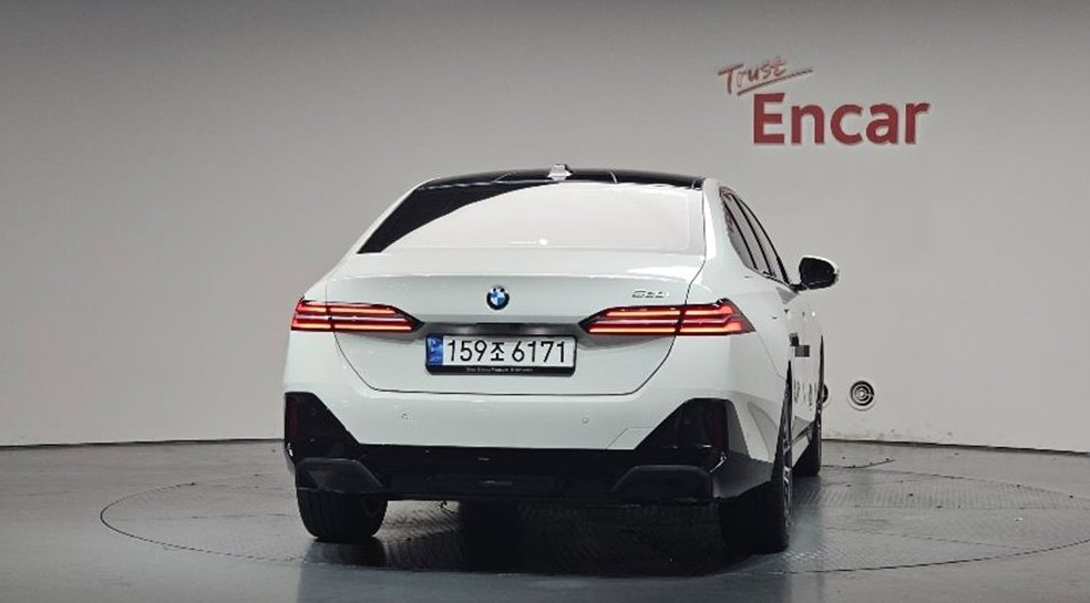 BMW 5시리즈 520i 사진 4