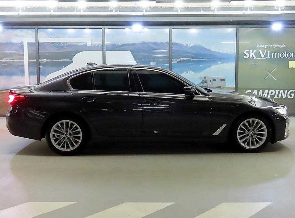 BMW 5시리즈 520i 럭셔리 사진 3