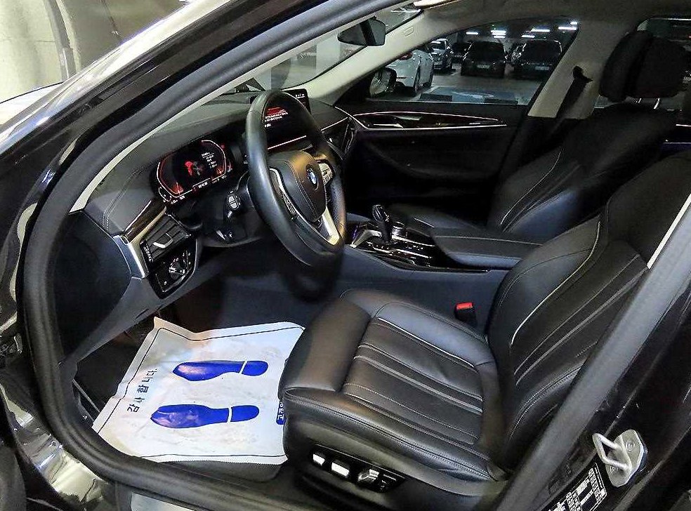 BMW 5시리즈 520i 럭셔리 사진 6