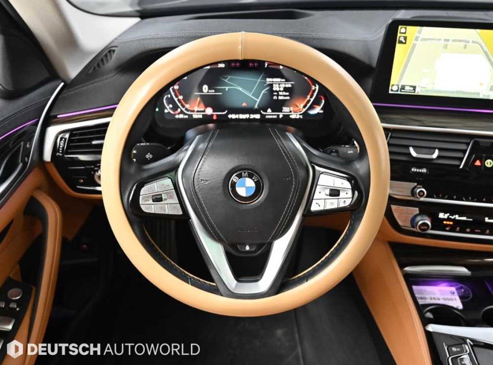 BMW 5시리즈 520i M 스포츠 사진 13