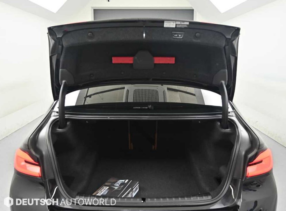 BMW 5시리즈 520i M 스포츠 사진 19