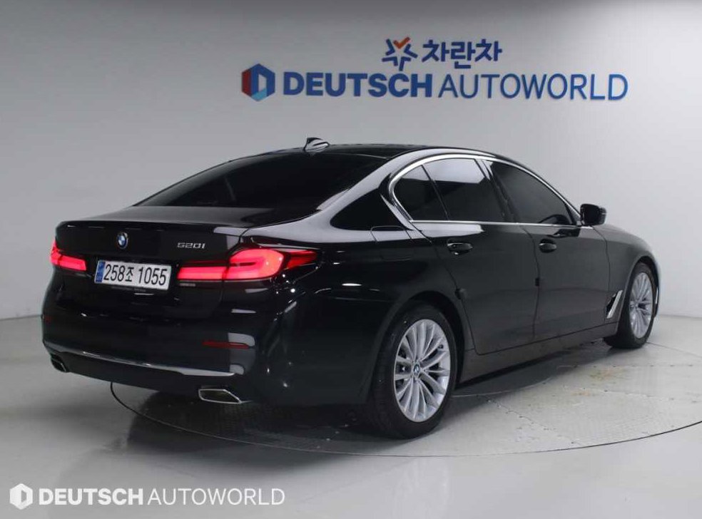 BMW 5시리즈 520i M 스포츠 사진 2
