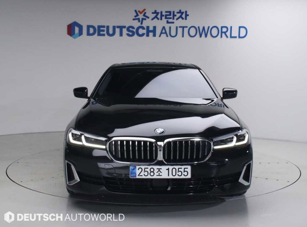 BMW 5시리즈 520i M 스포츠 사진 3
