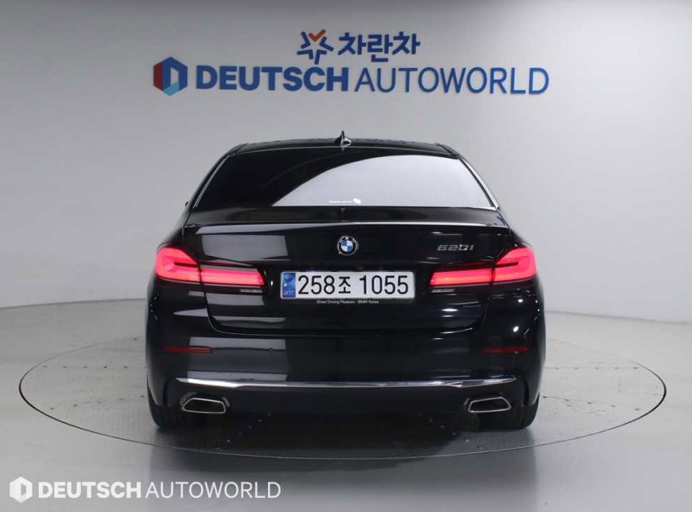 BMW 5시리즈 520i M 스포츠 사진 4