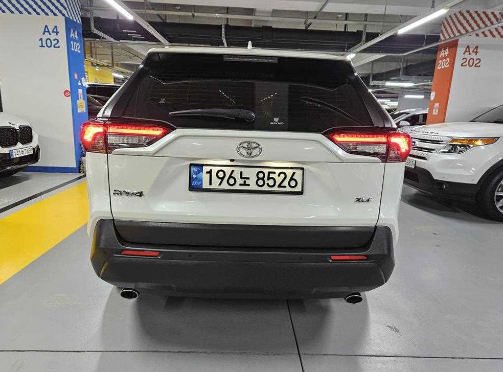 토요타 라브4 2.5 2WD 사진 4