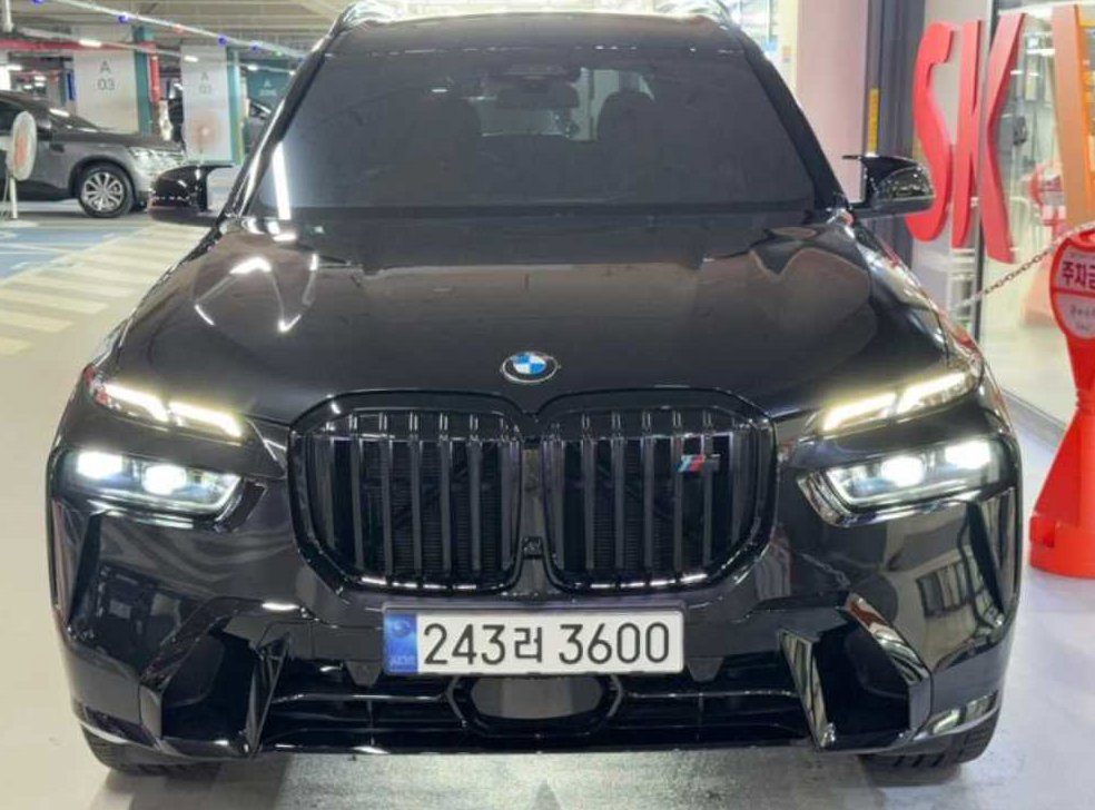 BMW X7 xDrive 40i M 스포츠