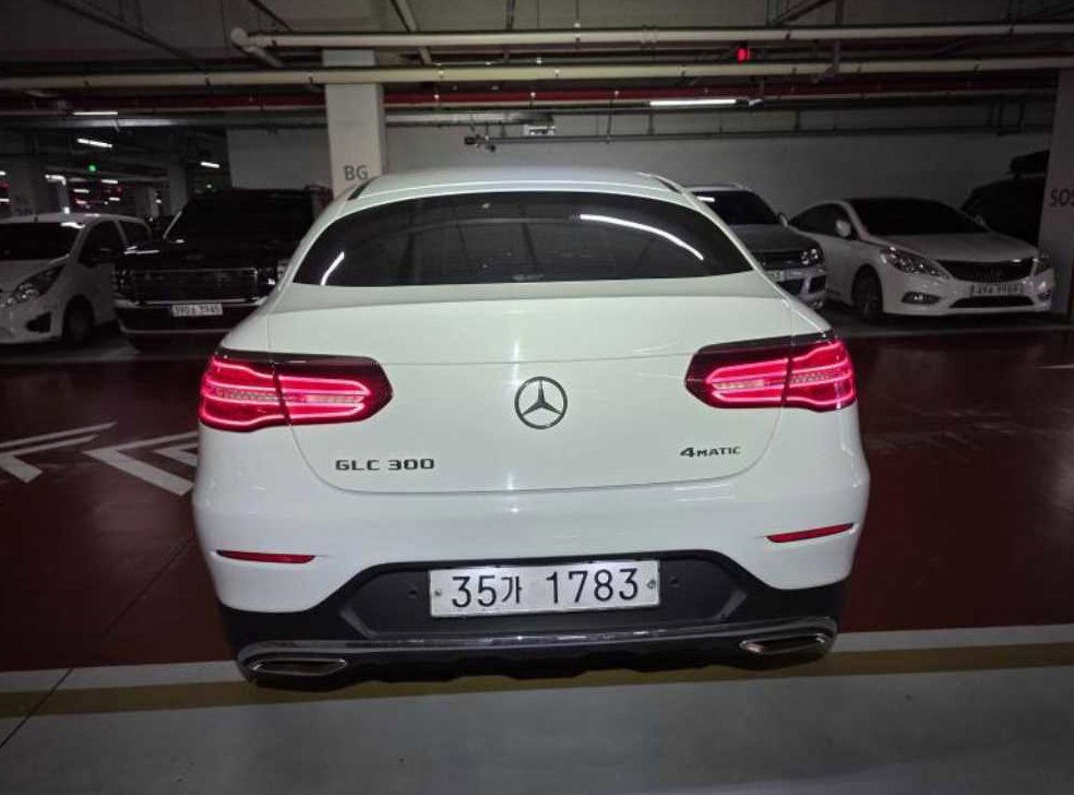 벤츠 GLC 클래스 GLC 300 4MATIC AMG LINE 사진 2