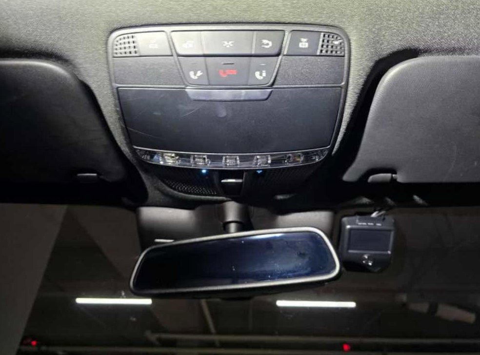 벤츠 GLC 클래스 GLC 300 4MATIC AMG LINE 사진 8