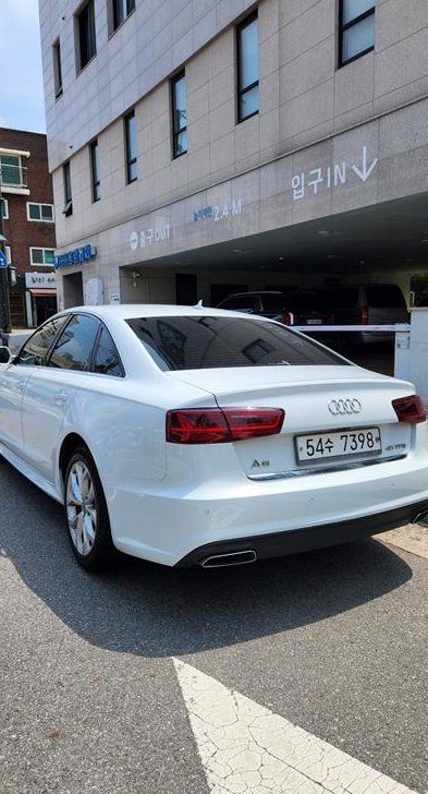 아우디 A6 40 TFSI 사진 5