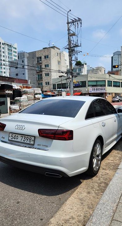 아우디 A6 40 TFSI 사진 6