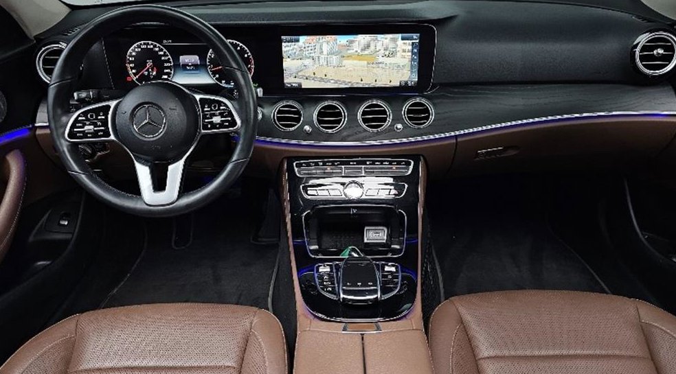 벤츠 E 클래스 E300 4MATIC 아방가르드 사진 10
