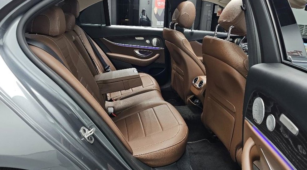 벤츠 E 클래스 E300 4MATIC 아방가르드 사진 18