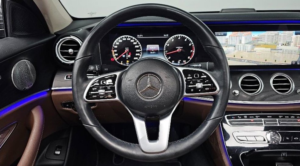 벤츠 E 클래스 E300 4MATIC 아방가르드 사진 19