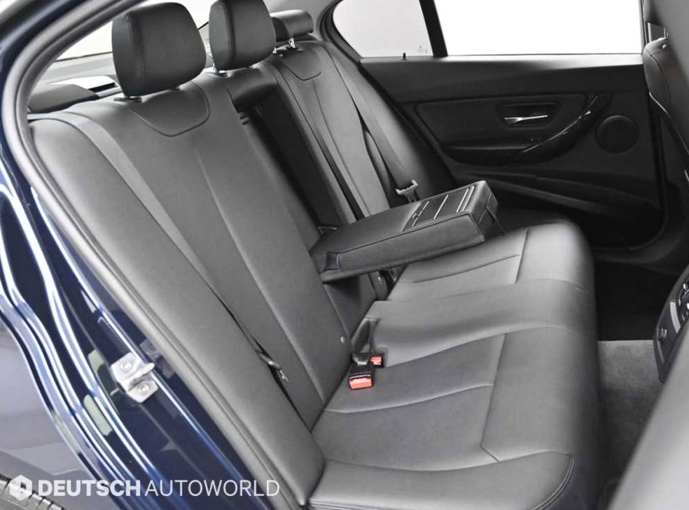 BMW 3시리즈 320d 사진 12