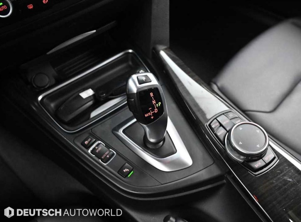 BMW 3시리즈 320d 사진 9