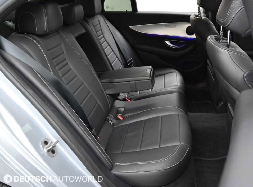 벤츠 E 클래스 E220d 4MATIC 익스클루시브 사진 12