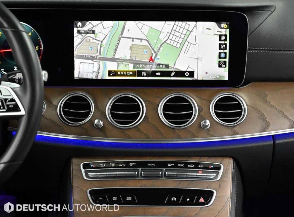 벤츠 E 클래스 E220d 4MATIC 익스클루시브 사진 14