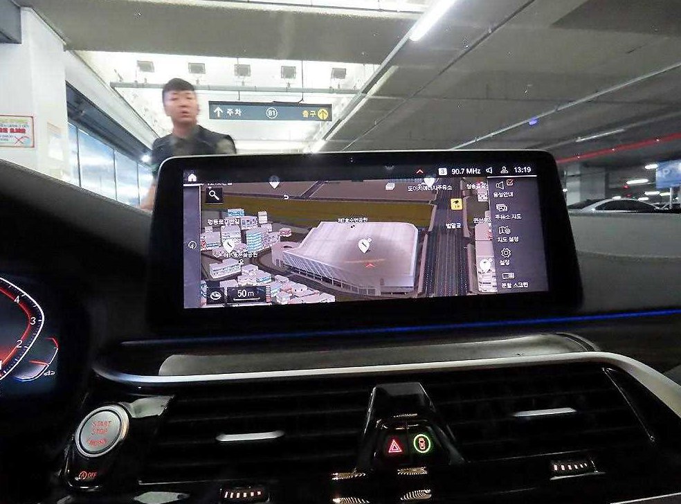 BMW 5시리즈 520i 럭셔리 사진 13