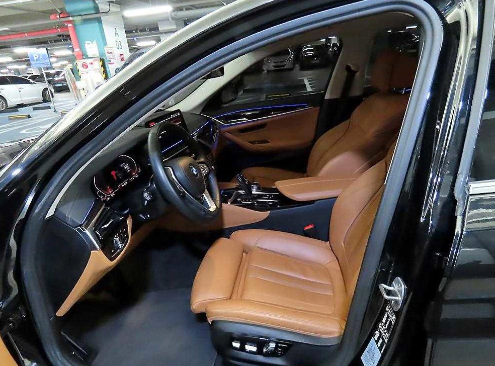 BMW 5시리즈 520i 럭셔리 사진 6