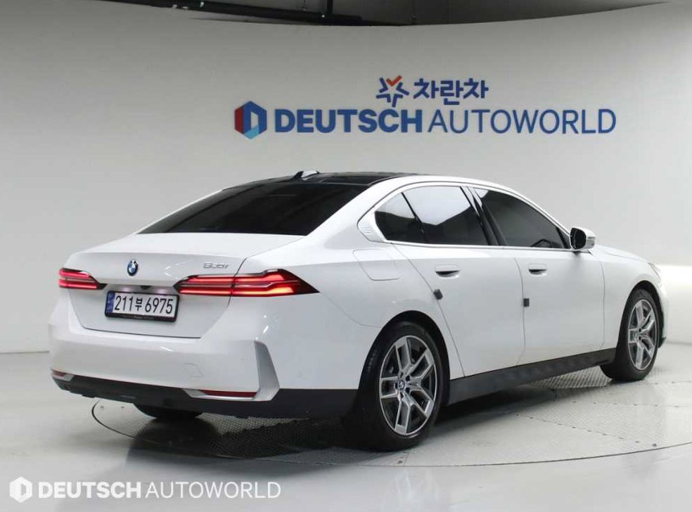 BMW 5시리즈 520i 사진 2