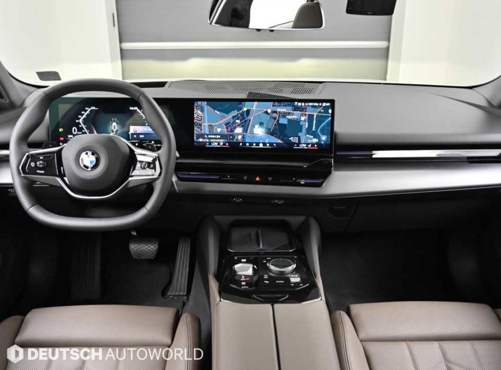 BMW 5시리즈 520i 사진 7