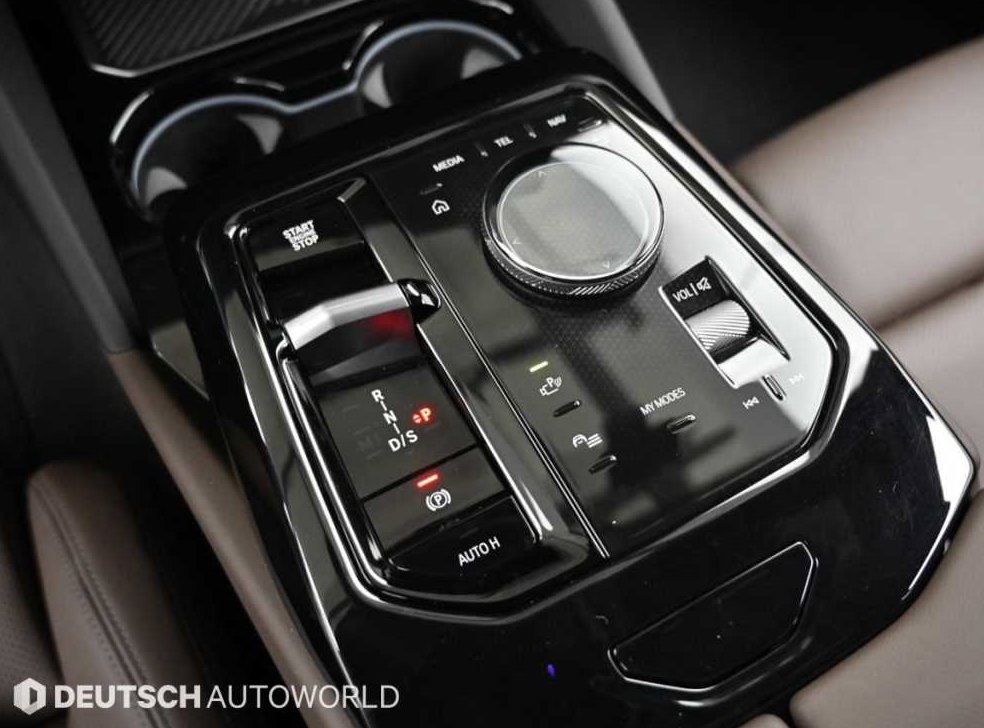 BMW 5시리즈 520i 사진 9